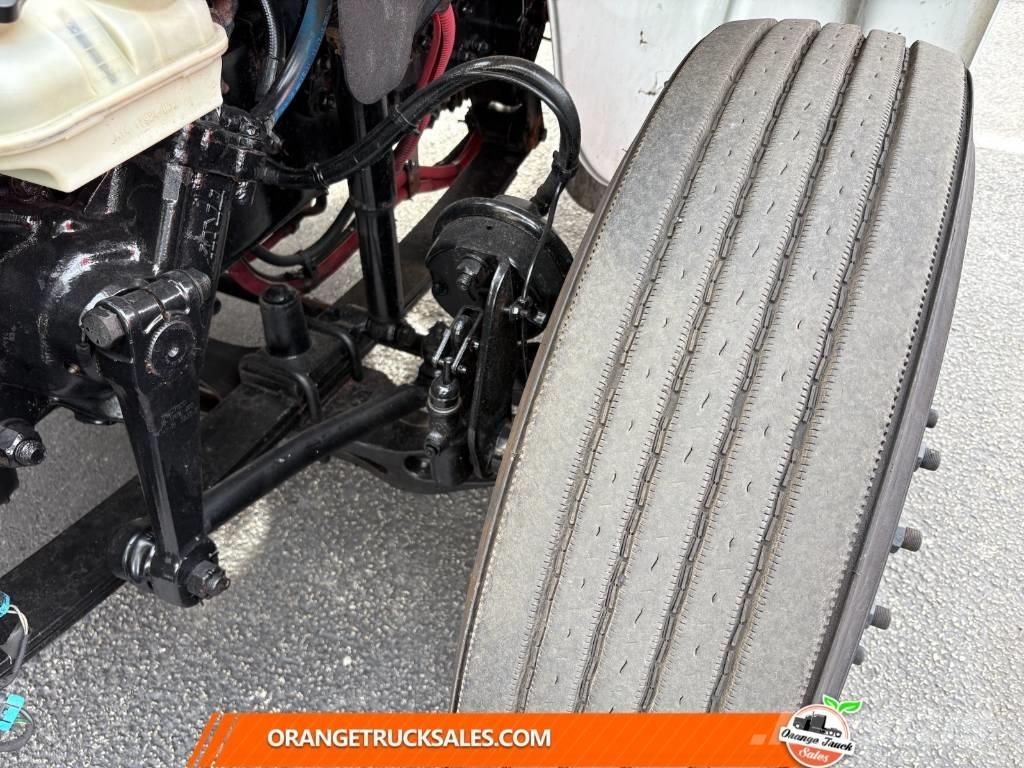 Freightliner M2 Šasija ar kabīni