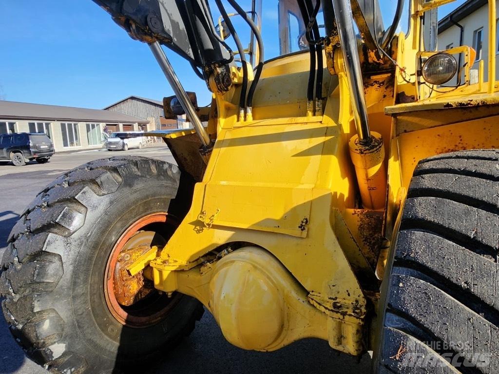 Volvo BM LM846 Iekrāvēji uz riteņiem