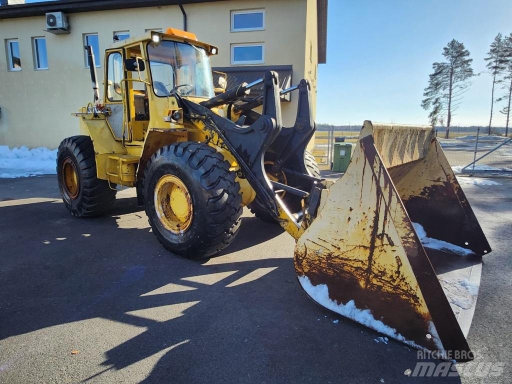 Volvo BM LM846 Iekrāvēji uz riteņiem