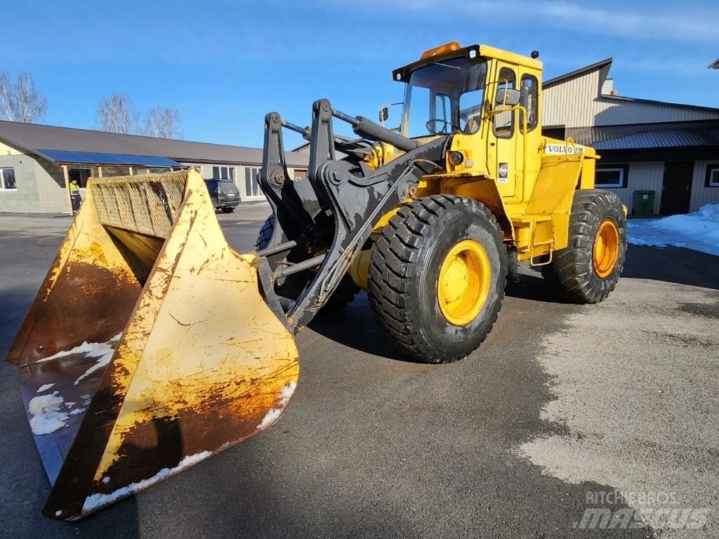 Volvo BM LM846 Iekrāvēji uz riteņiem