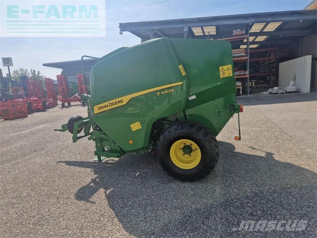 John Deere F441M Ķīpu preses