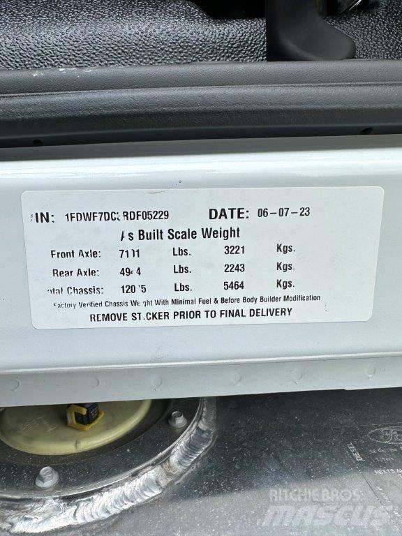 Ford F-750 Šasija ar kabīni