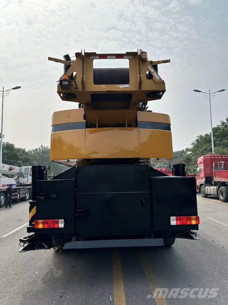 Sany STC1000T Visurgājēji celtņi