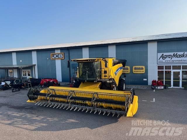 New Holland CX8.70 Ražas novākšanas kombaini