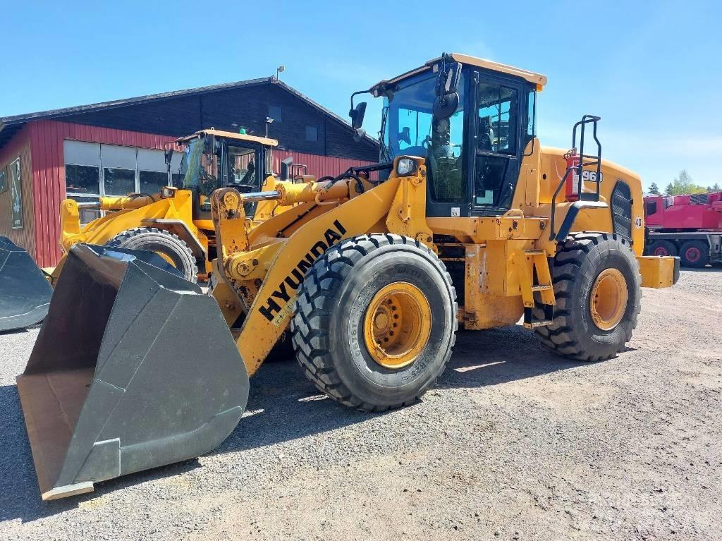 Hyundai HL 960 Iekrāvēji uz riteņiem