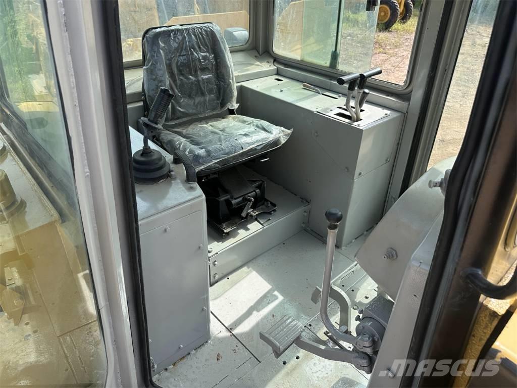 CAT D6G Kāpurķēžu buldozeri
