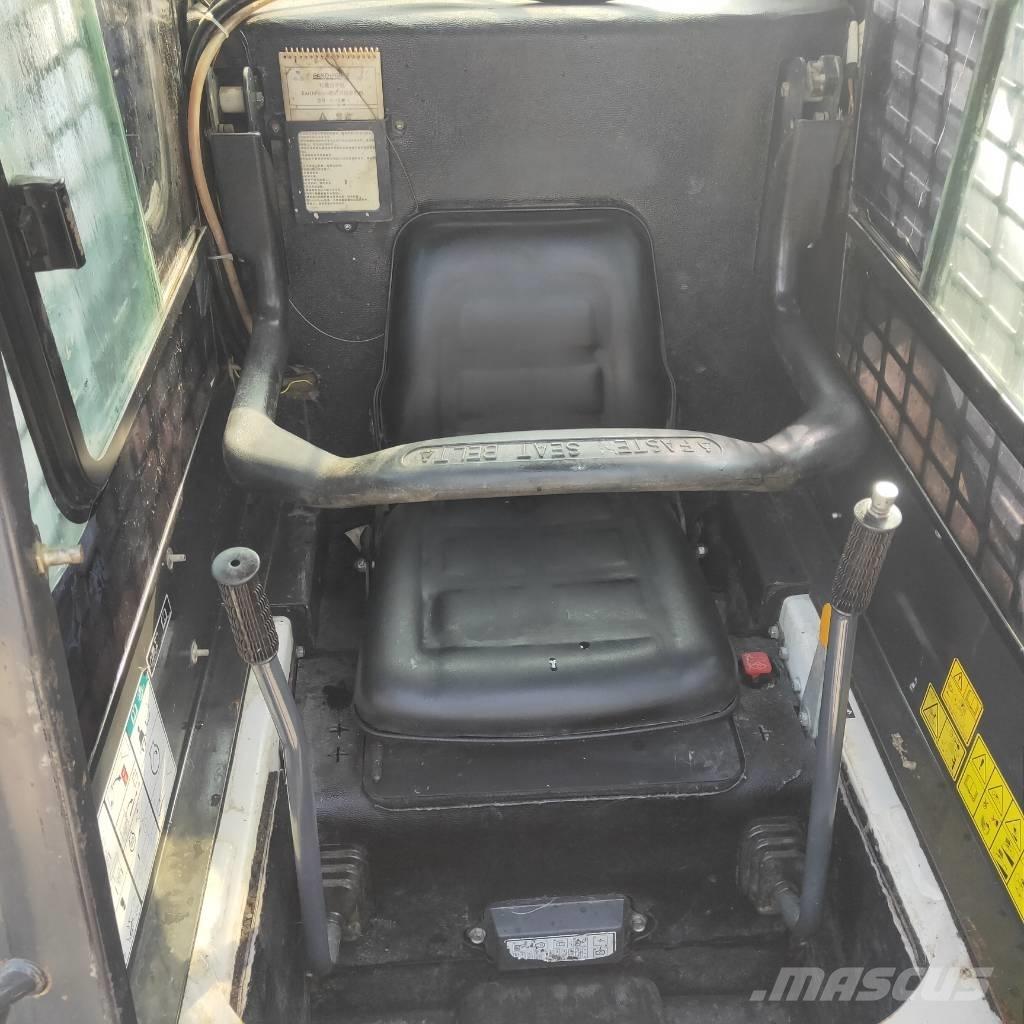 Bobcat S16 Lietoti riteņu kompaktiekrāvēji