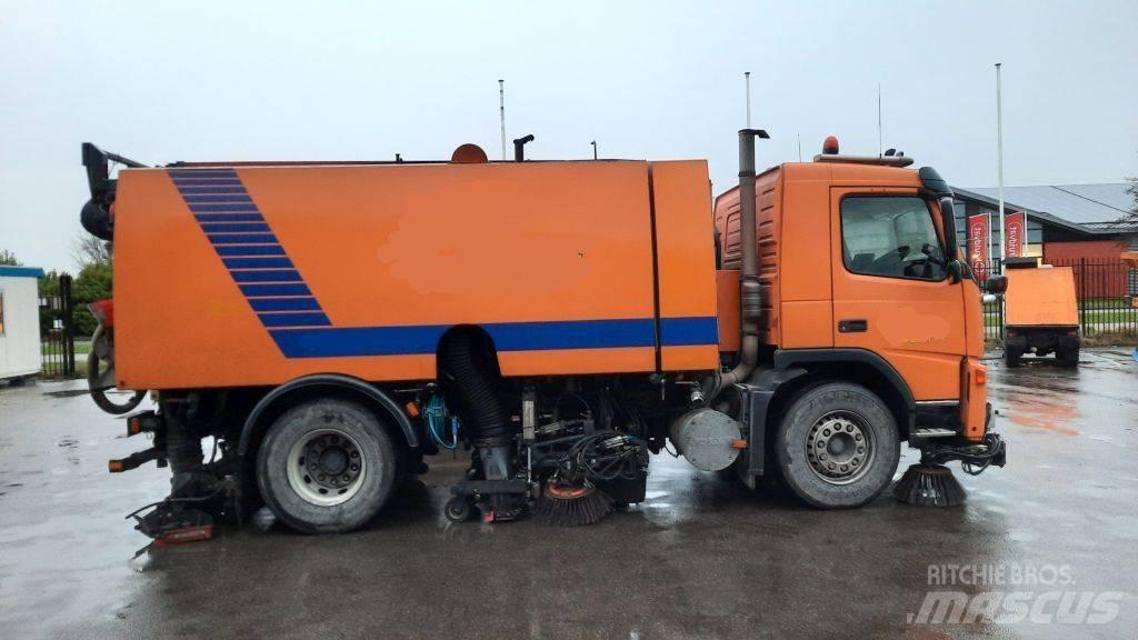 Volvo FM9 + Beam CX800 Ielu tīrāmās mašīnas