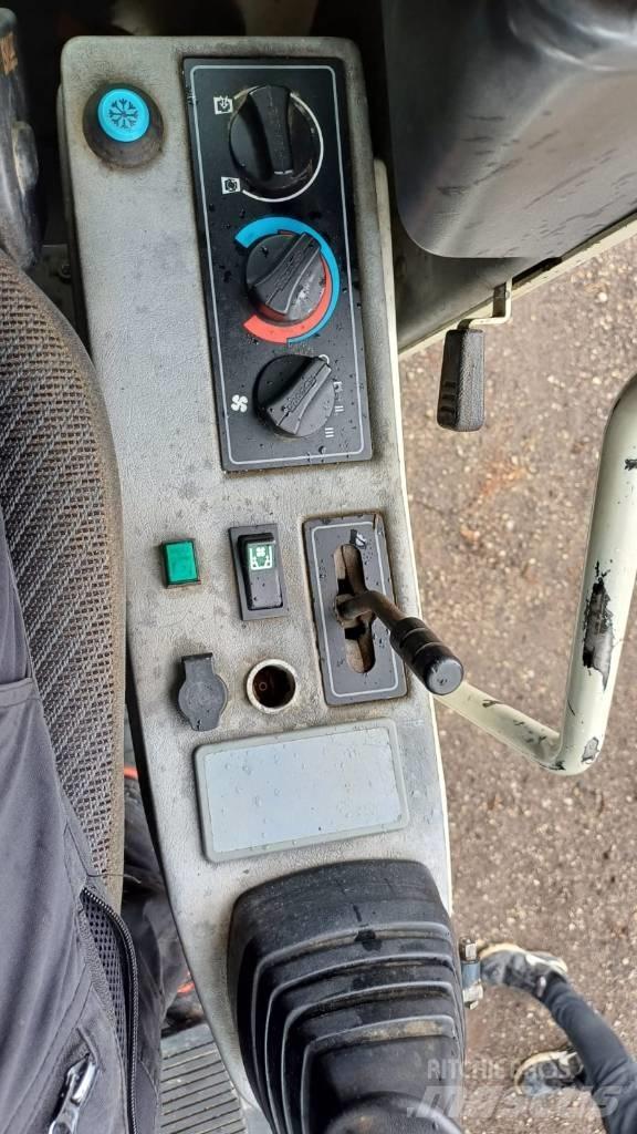 Volvo EW 140 Ekskavatori uz riteņiem