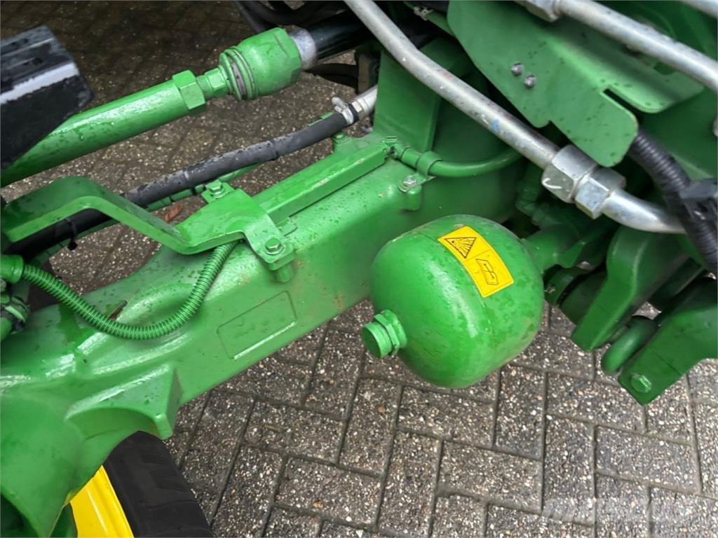 John Deere 6R185 Traktori