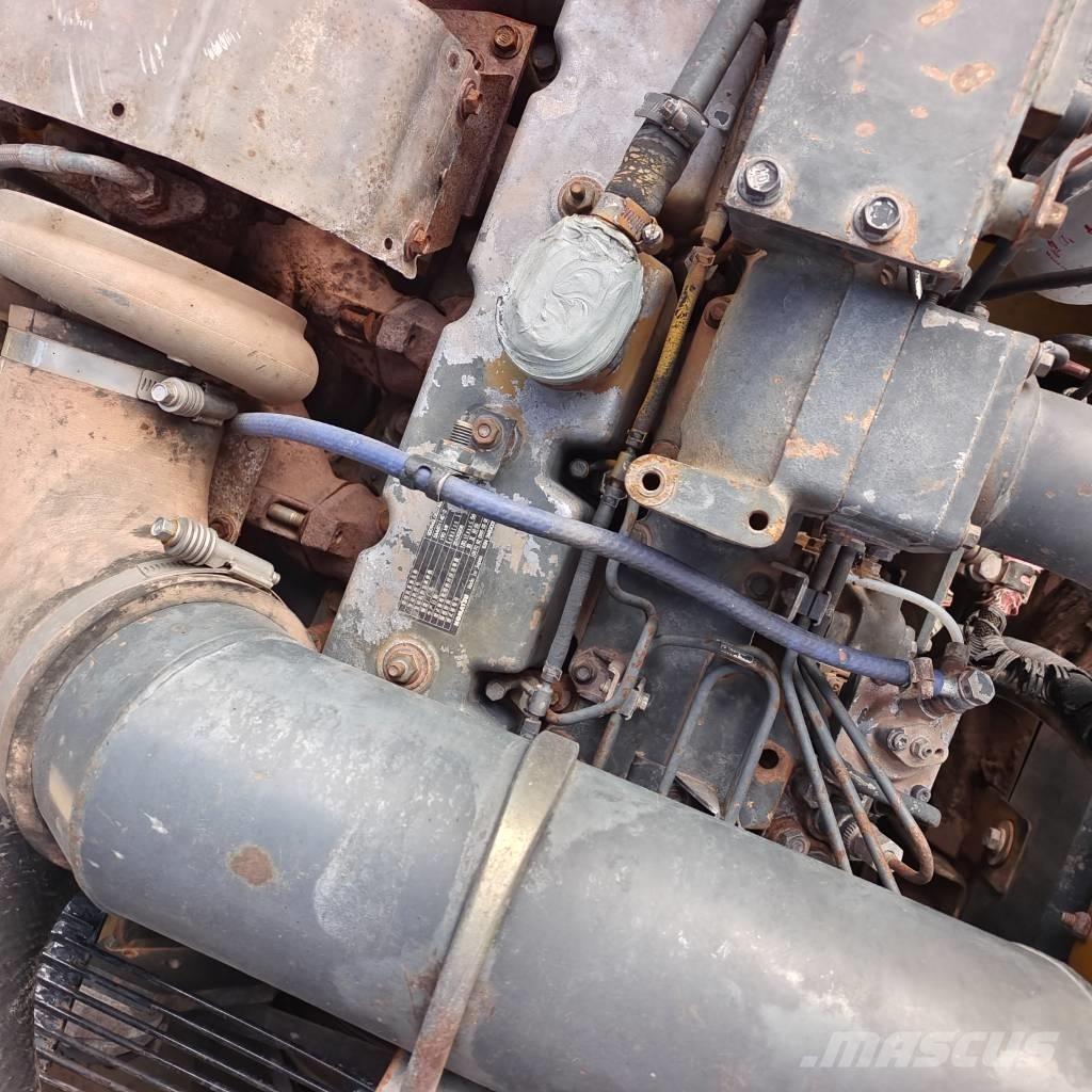 Komatsu PC 300 Kāpurķēžu ekskavatori
