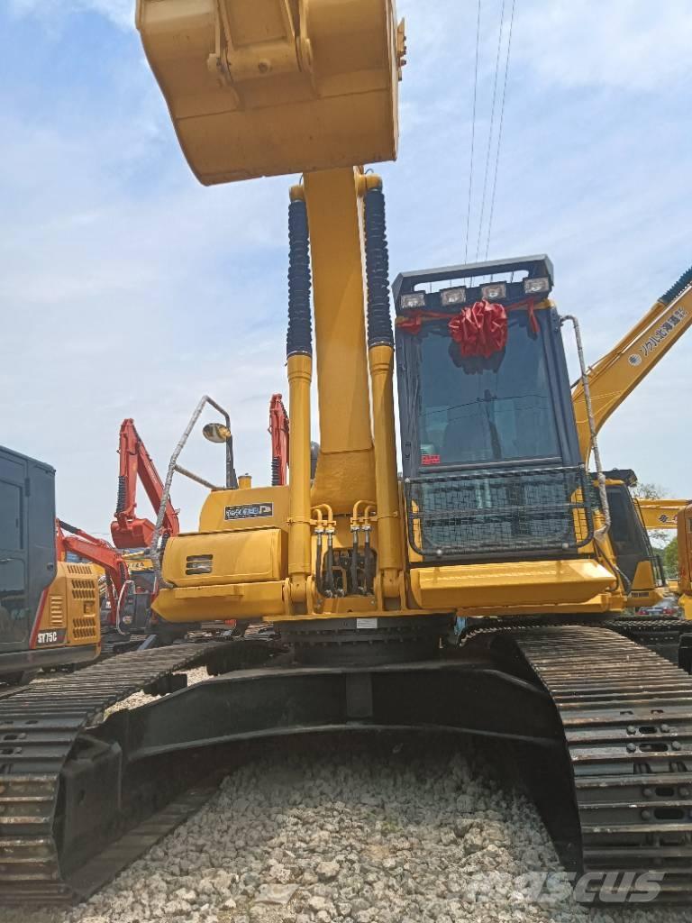 Komatsu PC 240 Kāpurķēžu ekskavatori