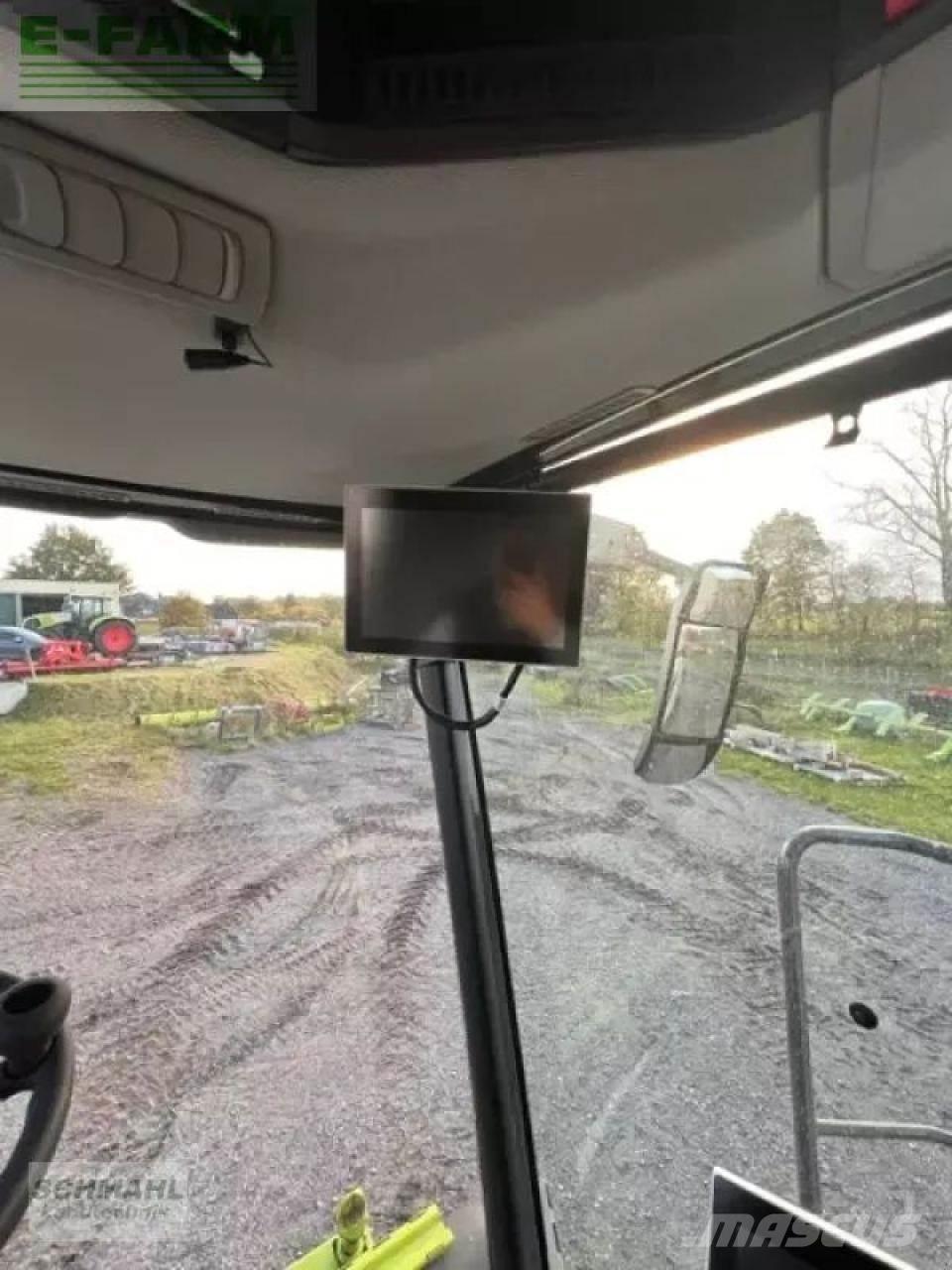 CLAAS trion 730tt Ražas novākšanas kombaini