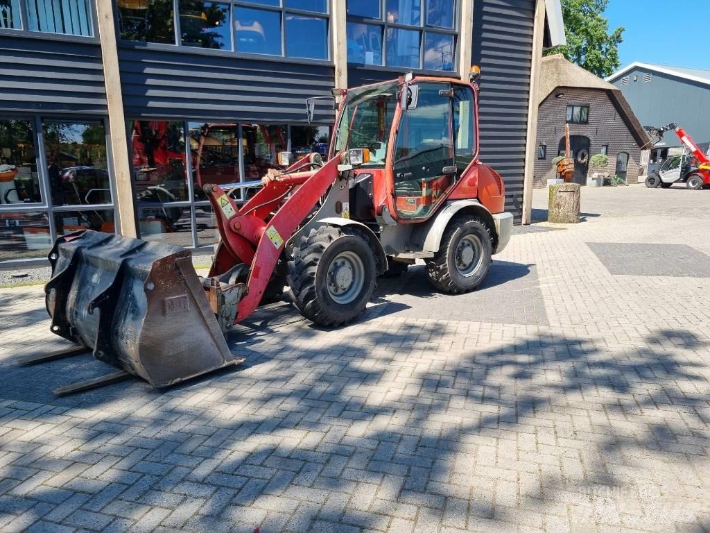Komatsu WA 70-5 Iekrāvēji uz riteņiem