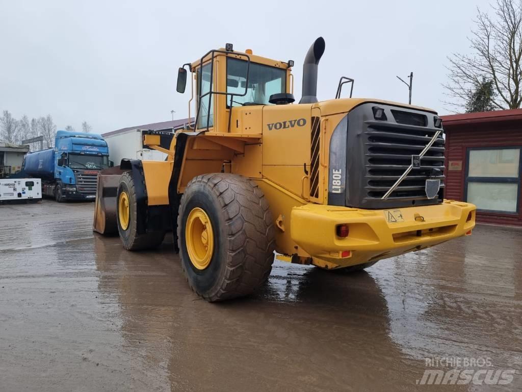 Volvo L180 E Iekrāvēji uz riteņiem