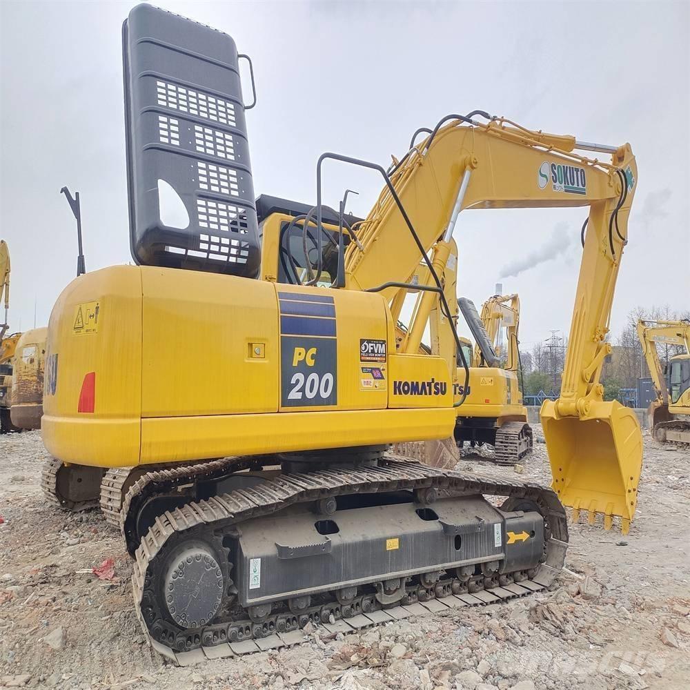 Komatsu PC 200 Kāpurķēžu ekskavatori