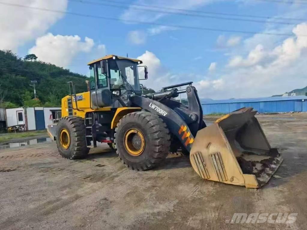 XCMG LW 700 KN Iekrāvēji uz riteņiem