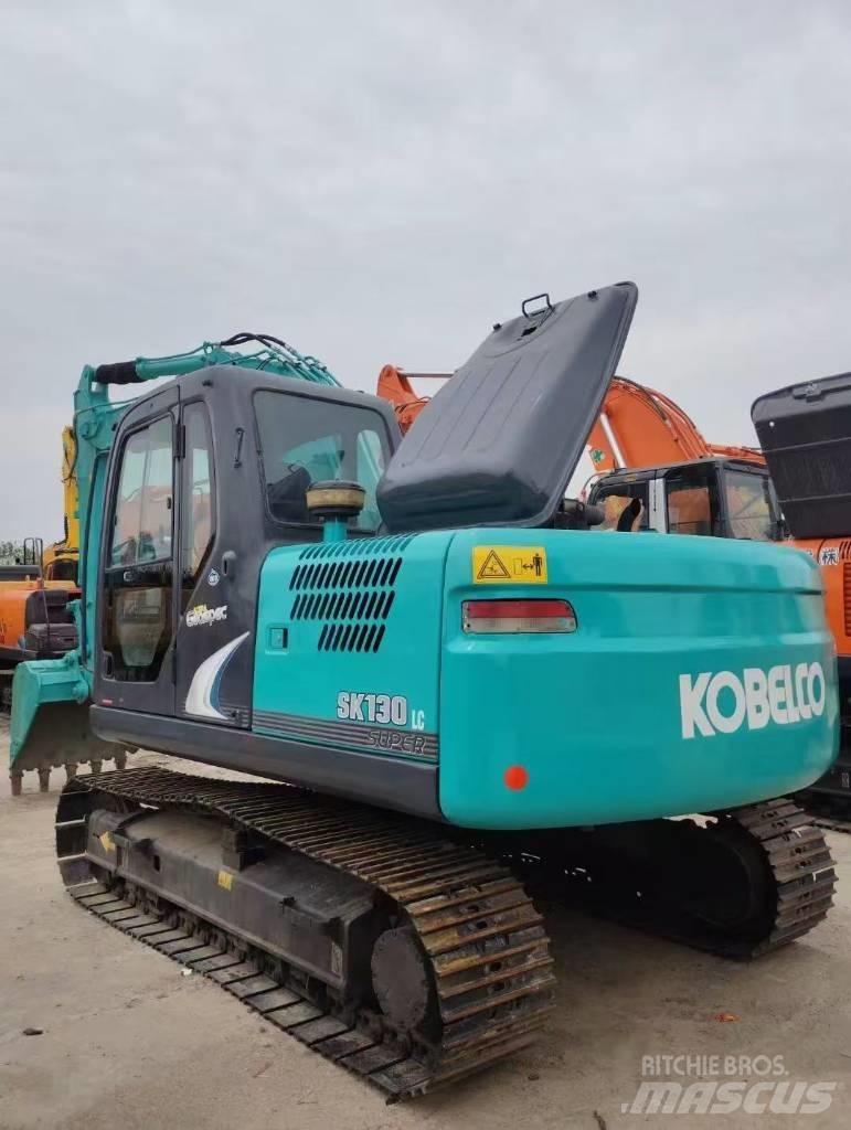Kobelco 130 Kāpurķēžu ekskavatori