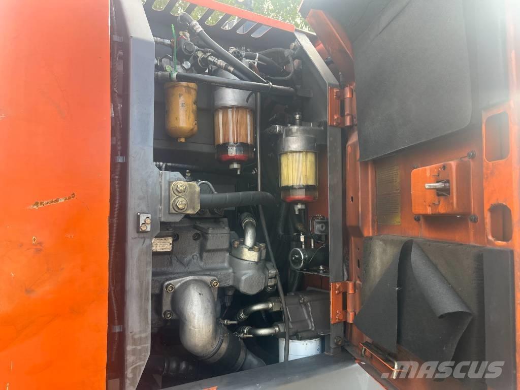 Hitachi ZX 145 W-3 Ekskavatori uz riteņiem