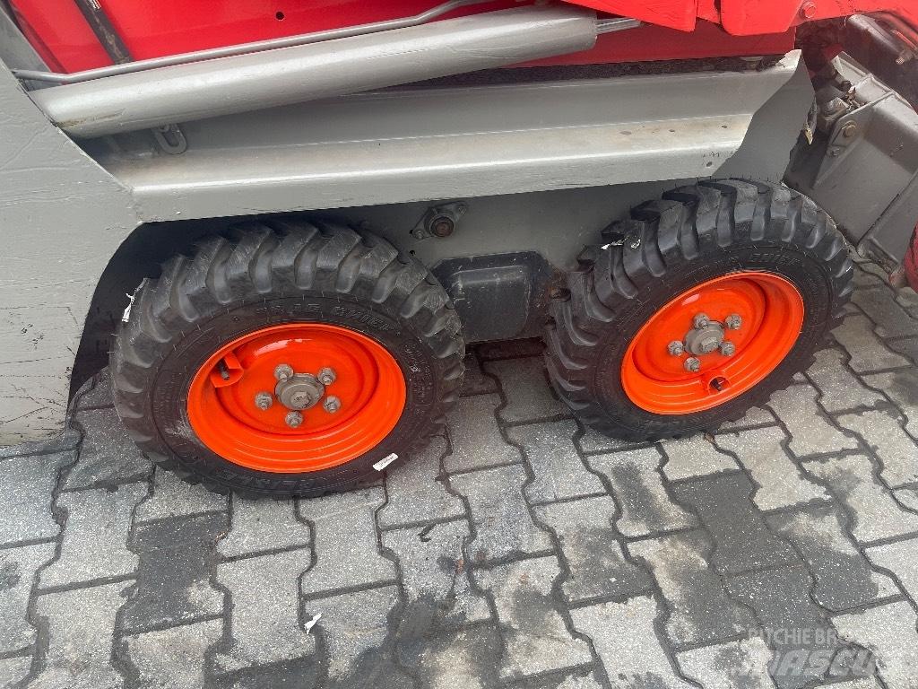 Bobcat S 70 Lietoti riteņu kompaktiekrāvēji