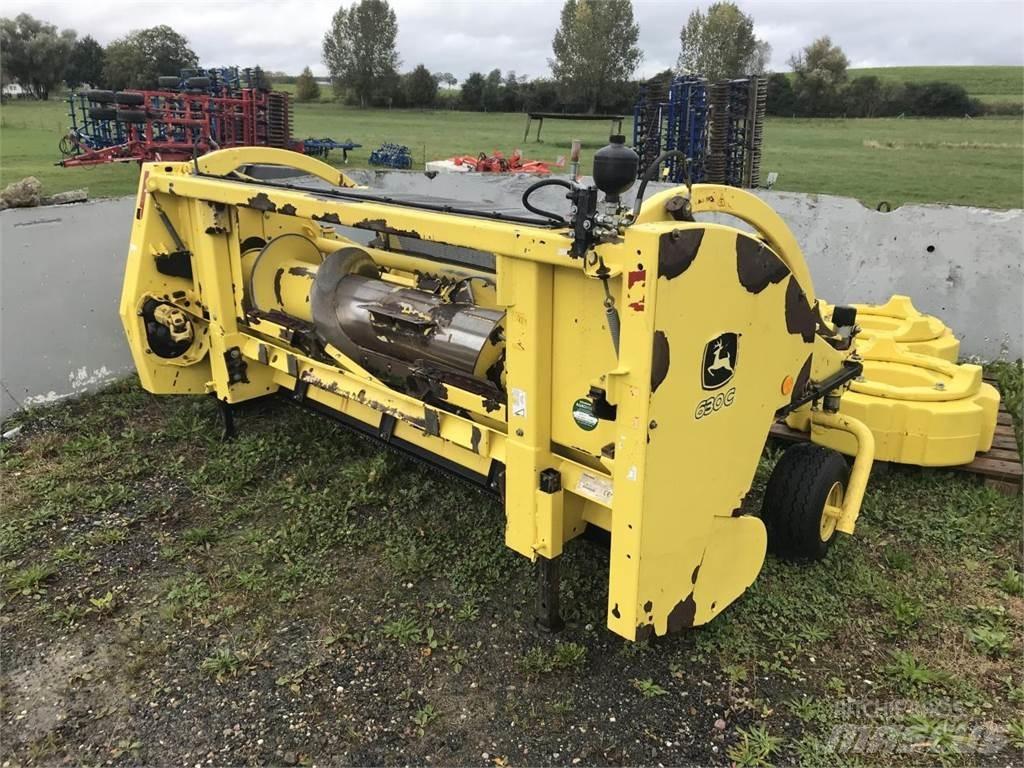 John Deere 7350 Lopbarības novācēji