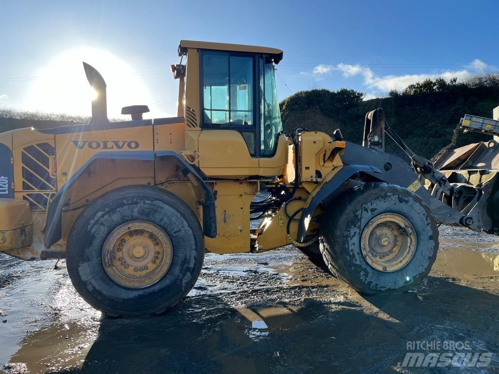Volvo L 120 F Iekrāvēji uz riteņiem