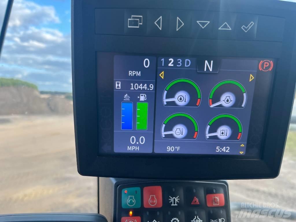 DEERE 724P Iekrāvēji uz riteņiem
