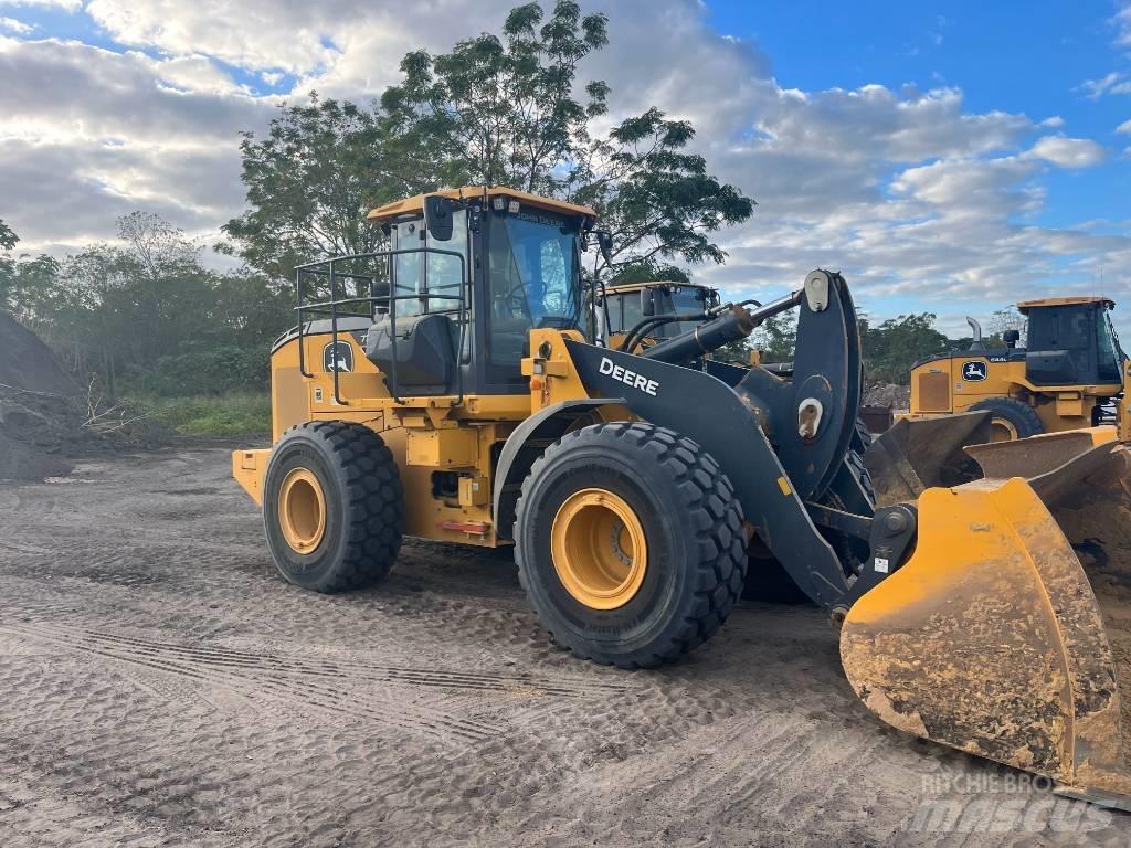 DEERE 724P Iekrāvēji uz riteņiem