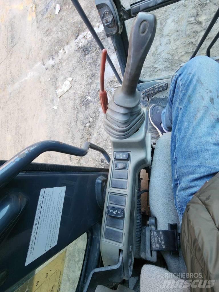 DEERE 245G LC Kāpurķēžu ekskavatori