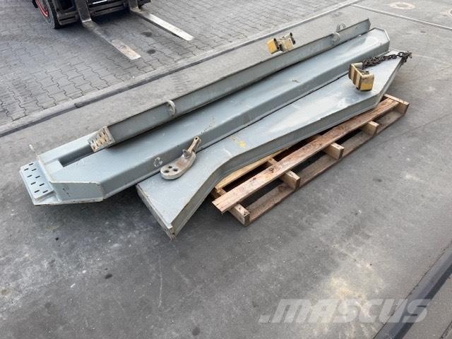CAT 740 TAILGATE Artikulētie pašizgāzēji