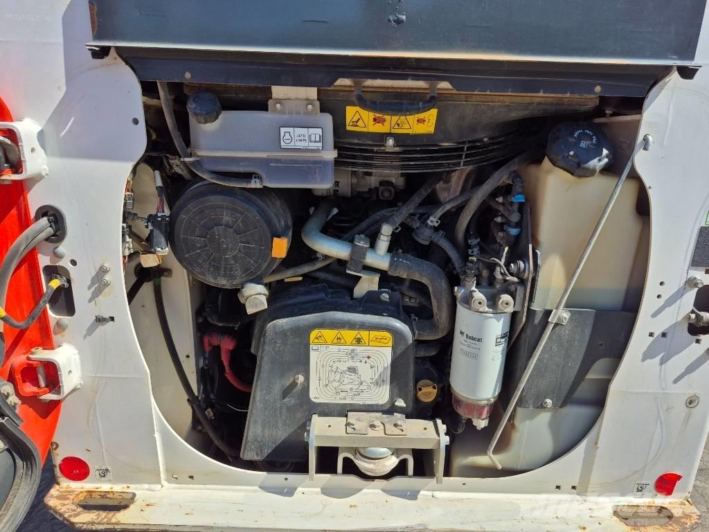 Bobcat T 64 Lietoti riteņu kompaktiekrāvēji