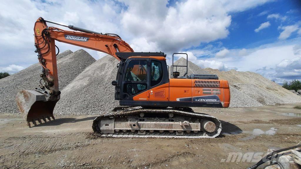 Doosan DX 255 LC-5 Kāpurķēžu ekskavatori