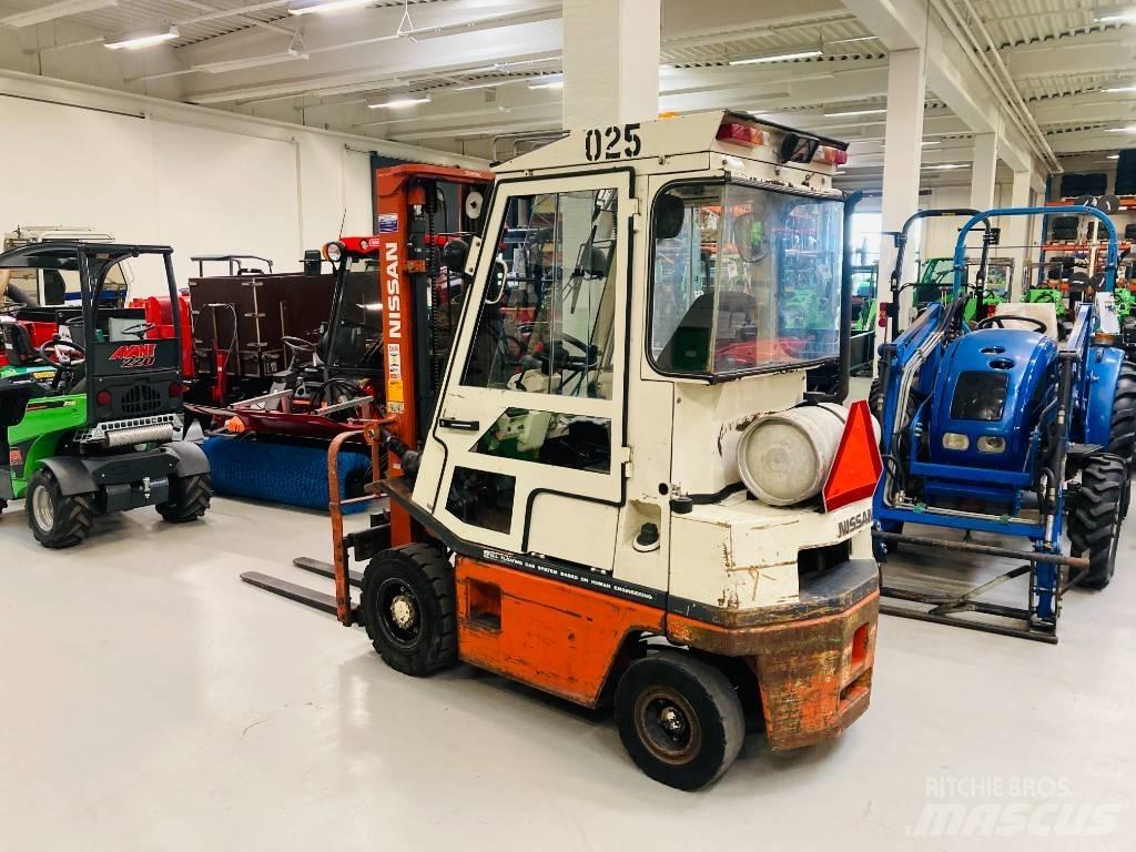 Nissan 25 LPG tehnika
