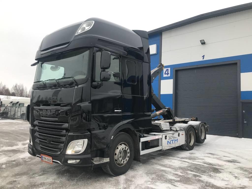 DAF XF530 FAS Treileri ar āķi