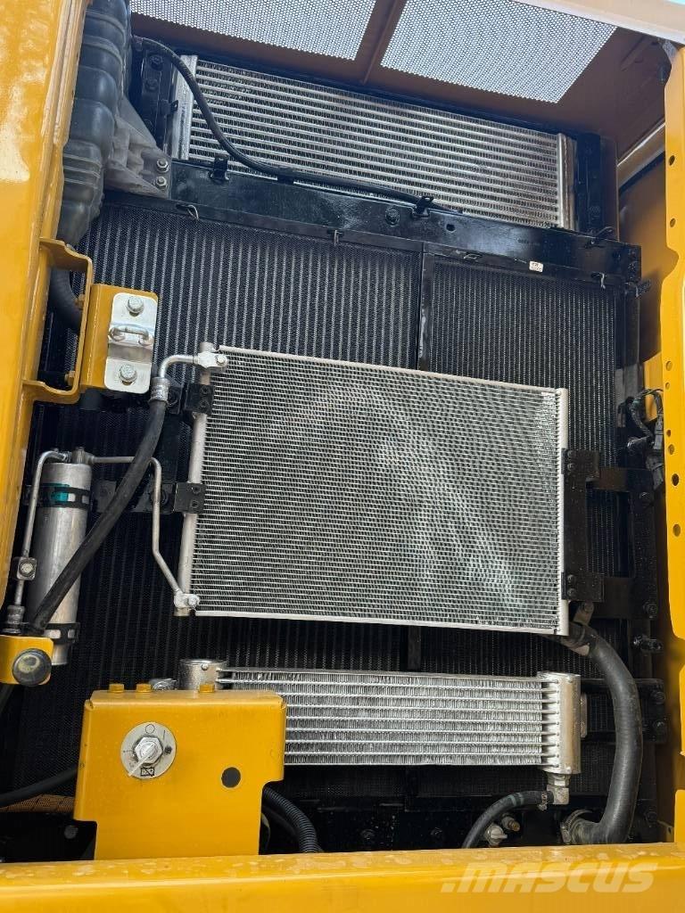 CAT CAT323 Vidēja lieluma ekskavatori 7 t - 12 t