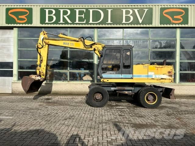 Etec 812 Ekskavatori uz riteņiem