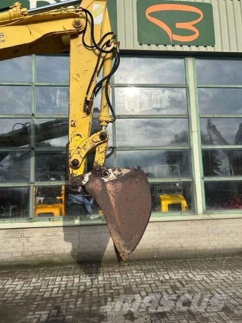 Etec 812 Ekskavatori uz riteņiem