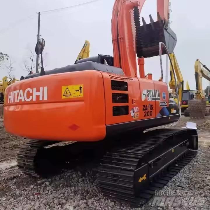 Hitachi ZX200 Kāpurķēžu ekskavatori