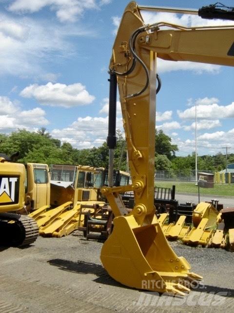 CAT 320 Kāpurķēžu ekskavatori