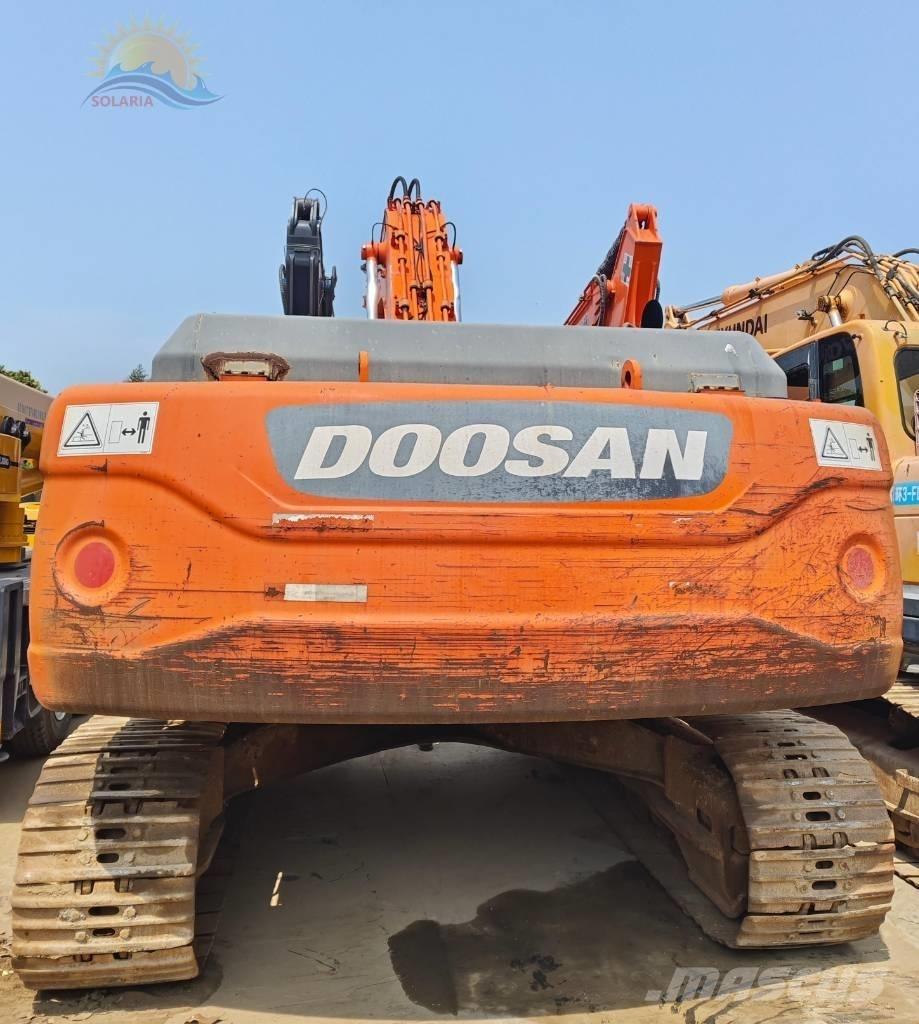 Doosan DX 300 LC Kāpurķēžu ekskavatori