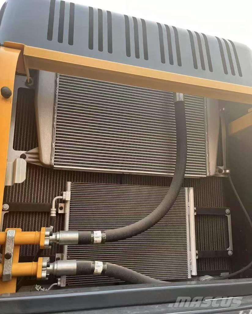 Hyundai 305LC Kāpurķēžu ekskavatori