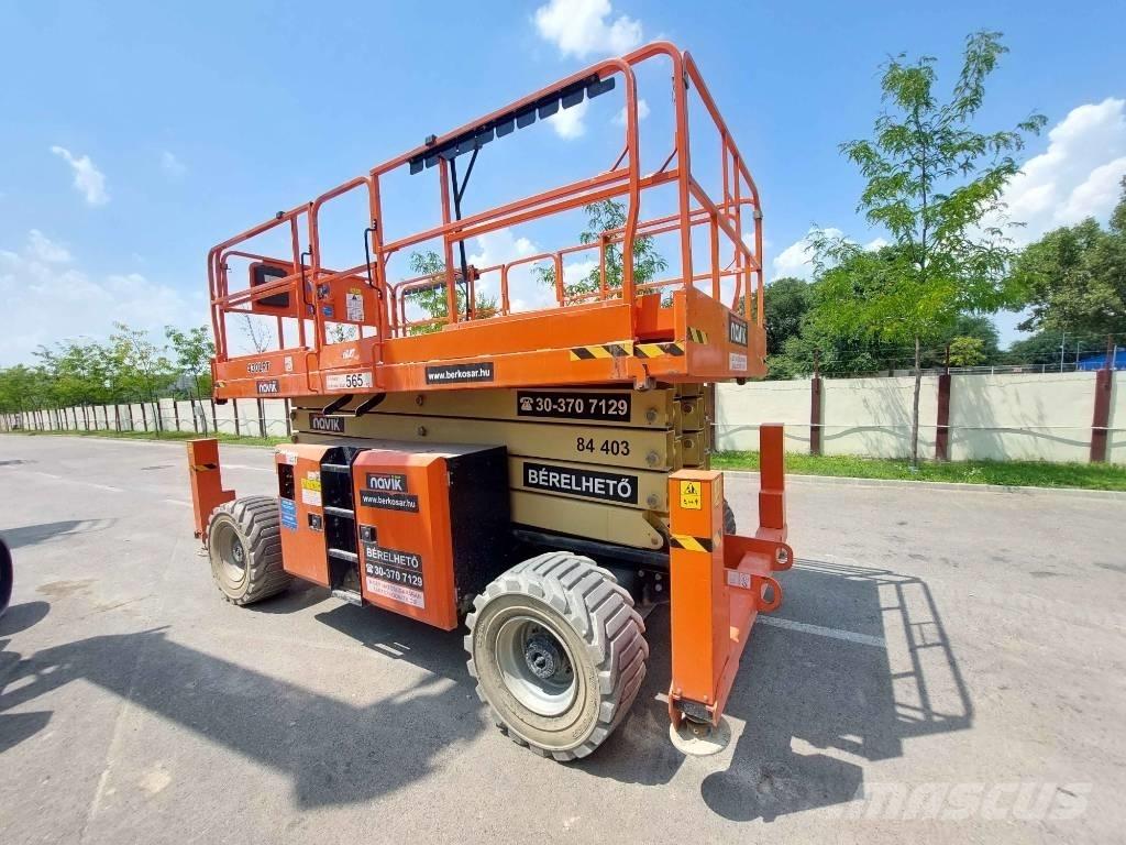 JLG 330 LRT Šķerveida pacēlāji