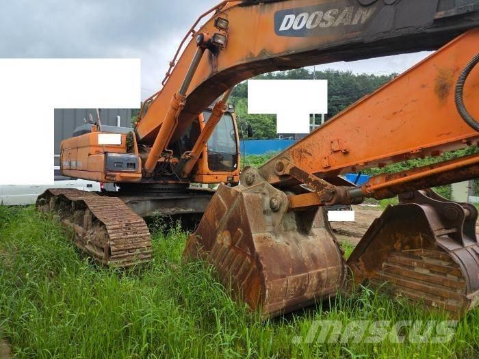 Doosan DX 520 LC Kāpurķēžu ekskavatori