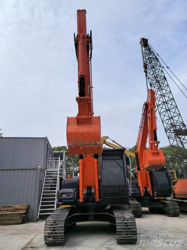 Hitachi ZX 200-3 G Kāpurķēžu ekskavatori