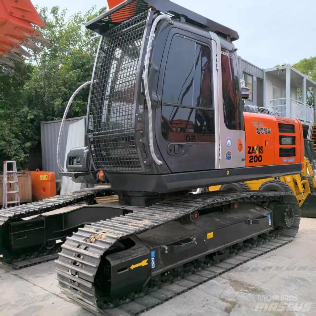 Hitachi ZX 200-3 G Kāpurķēžu ekskavatori