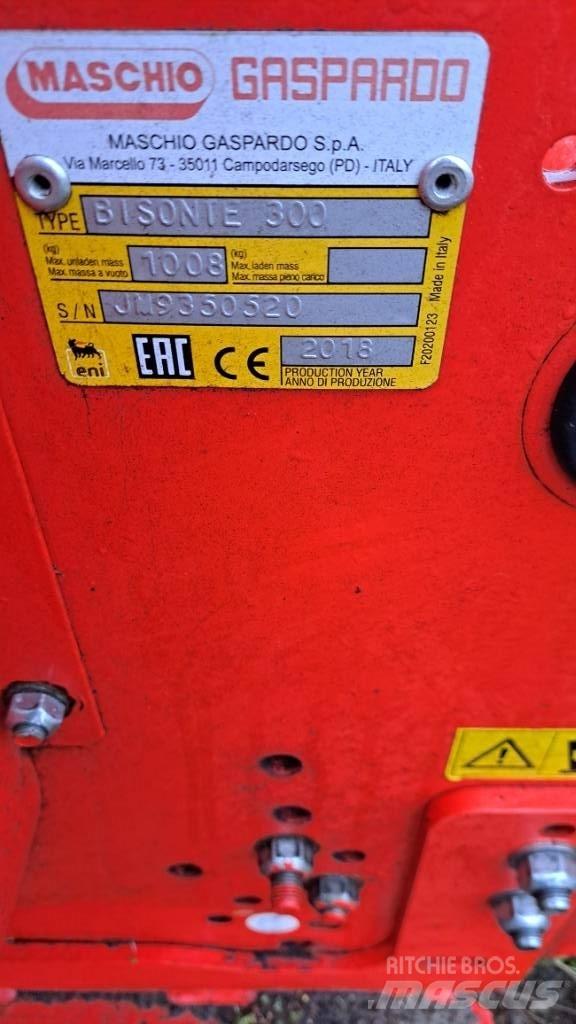 Maschio Bisonte 300 Pļaujmašīnas/pašgājēji