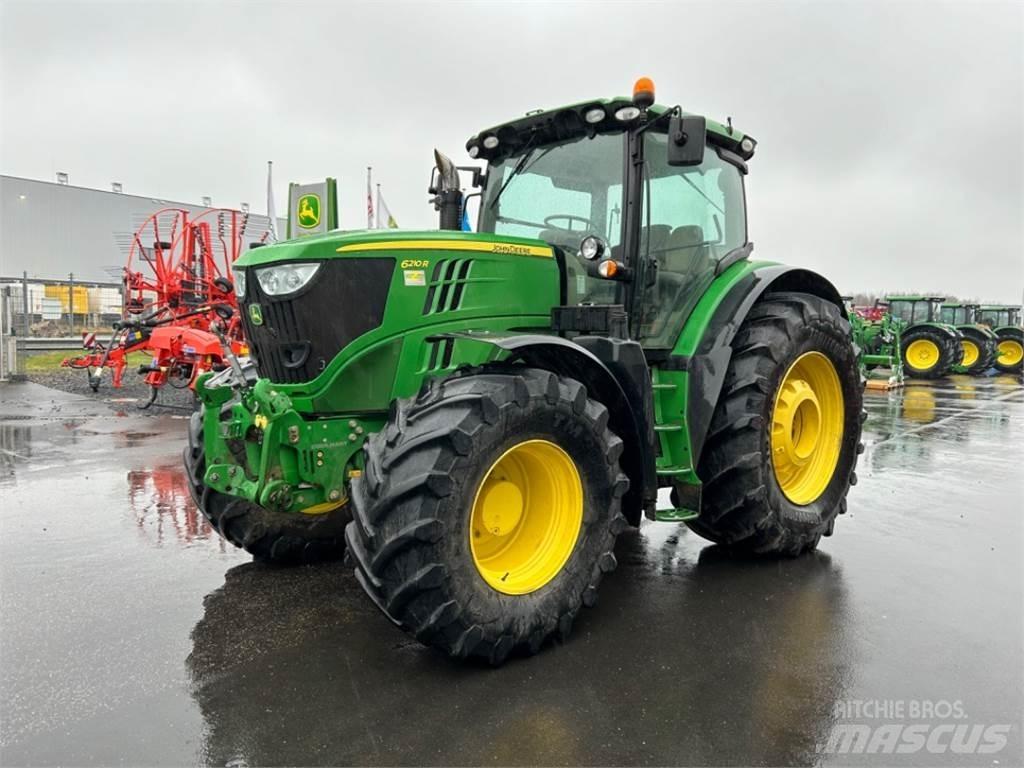 John Deere 6210R Traktori