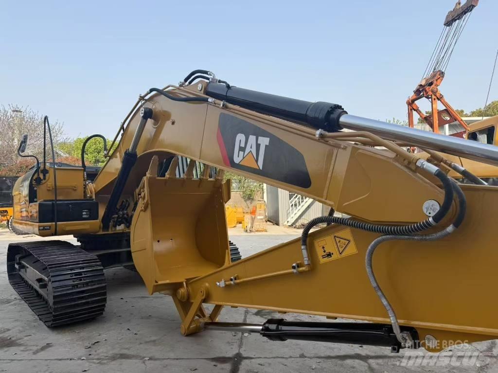 CAT 320 D2 Kāpurķēžu ekskavatori