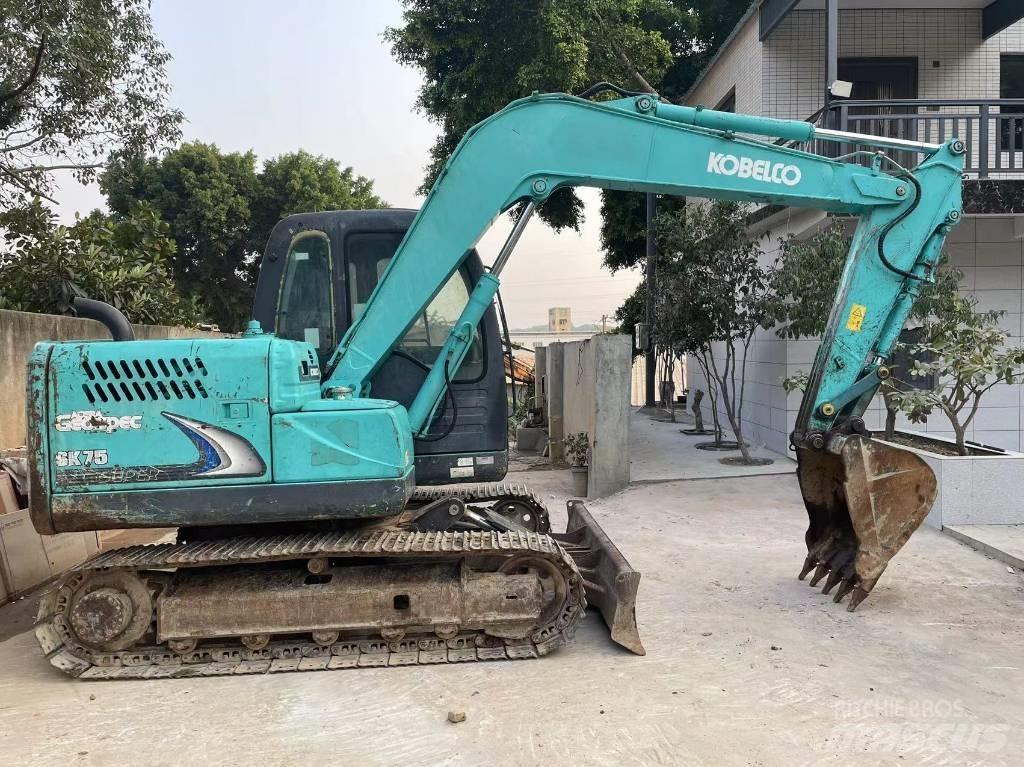 Kobelco SK 75 Kāpurķēžu ekskavatori