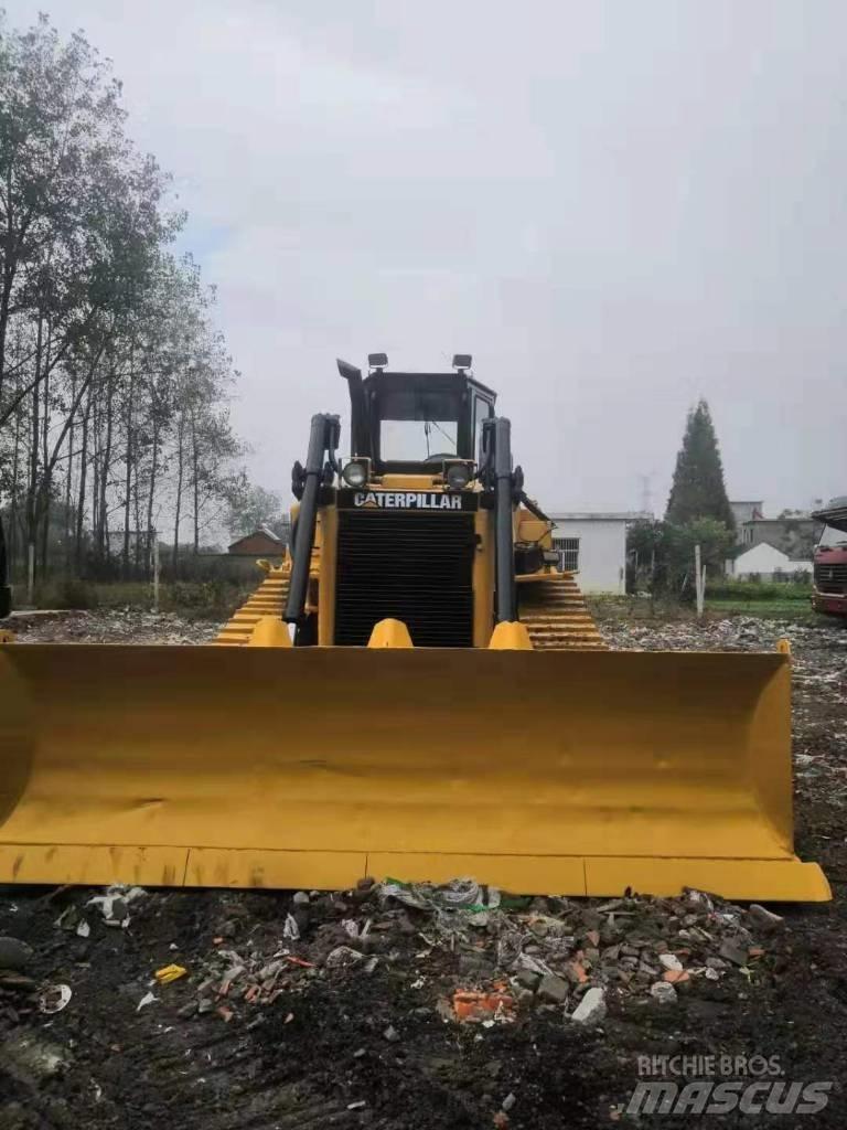 CAT D 6 H Kāpurķēžu buldozeri